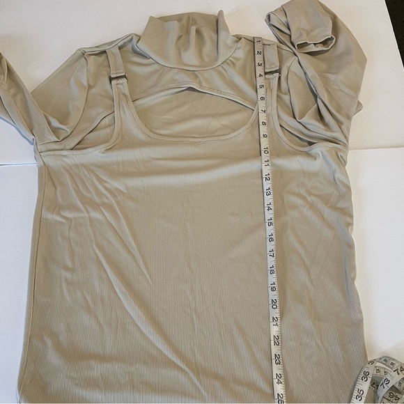 Shein Shirt Stretch Muscle Large Turtleneck Cut Outs Reveal Large Beige Club - Picture 10 of 10